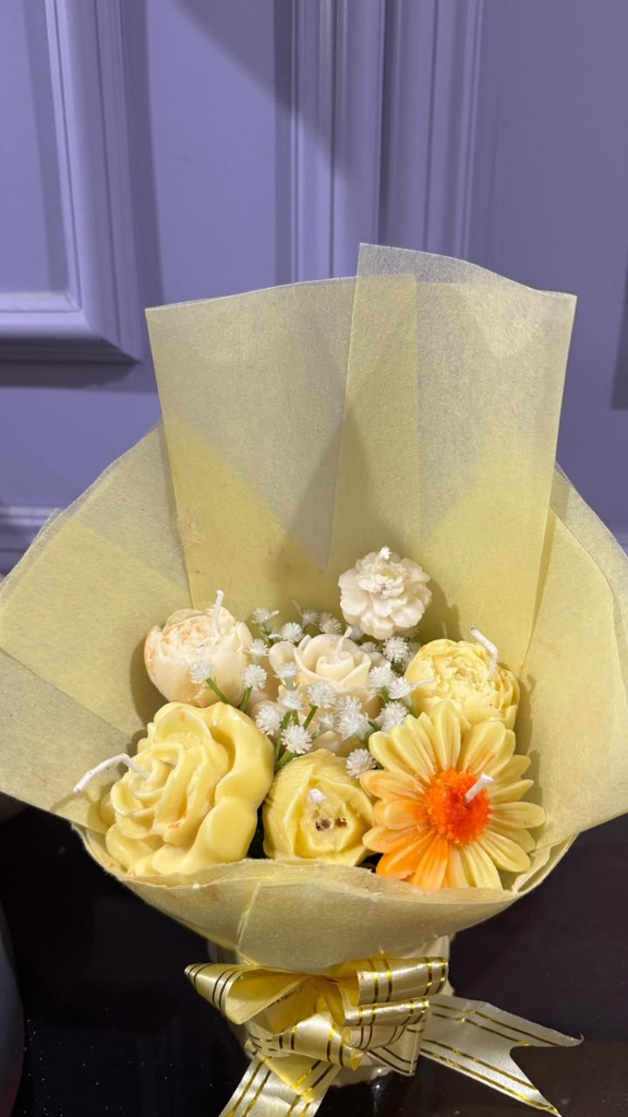 Exquisite Scented Candle Floral Bouquet Gift